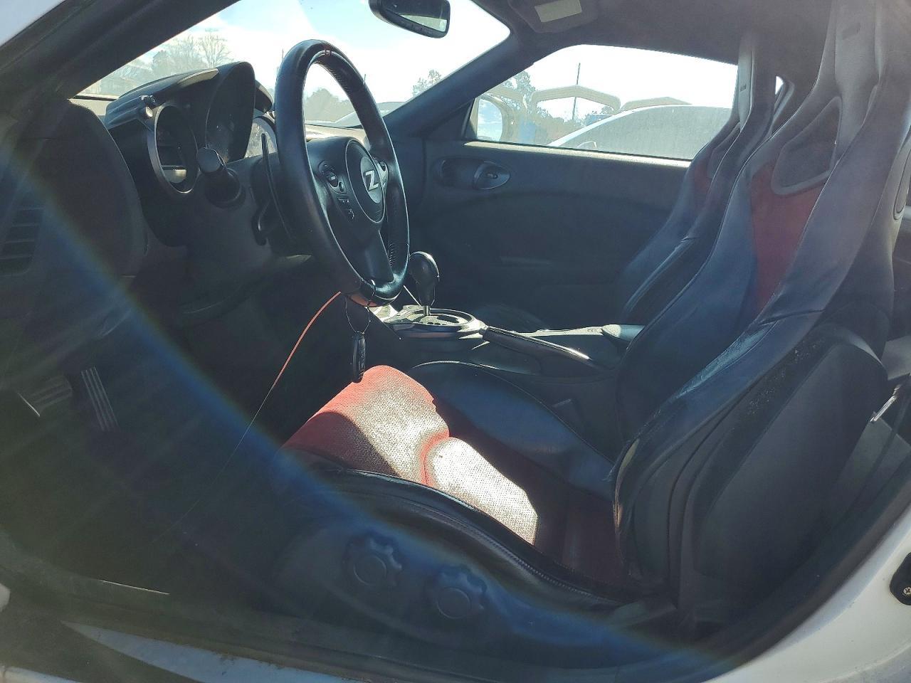 2018 Nissan 370Z Base - Image 7