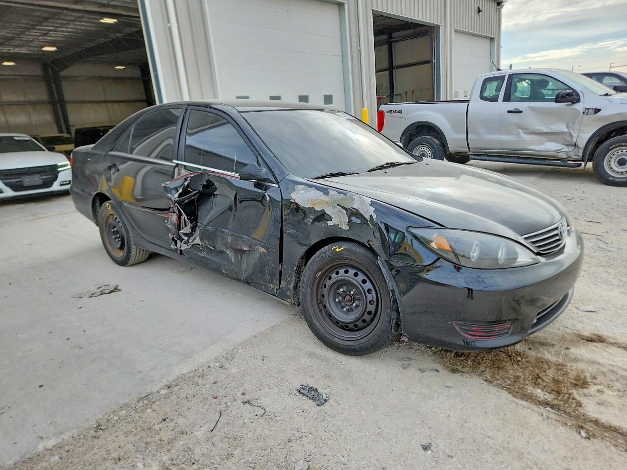 2005 Toyota Camry Le - Фото 4