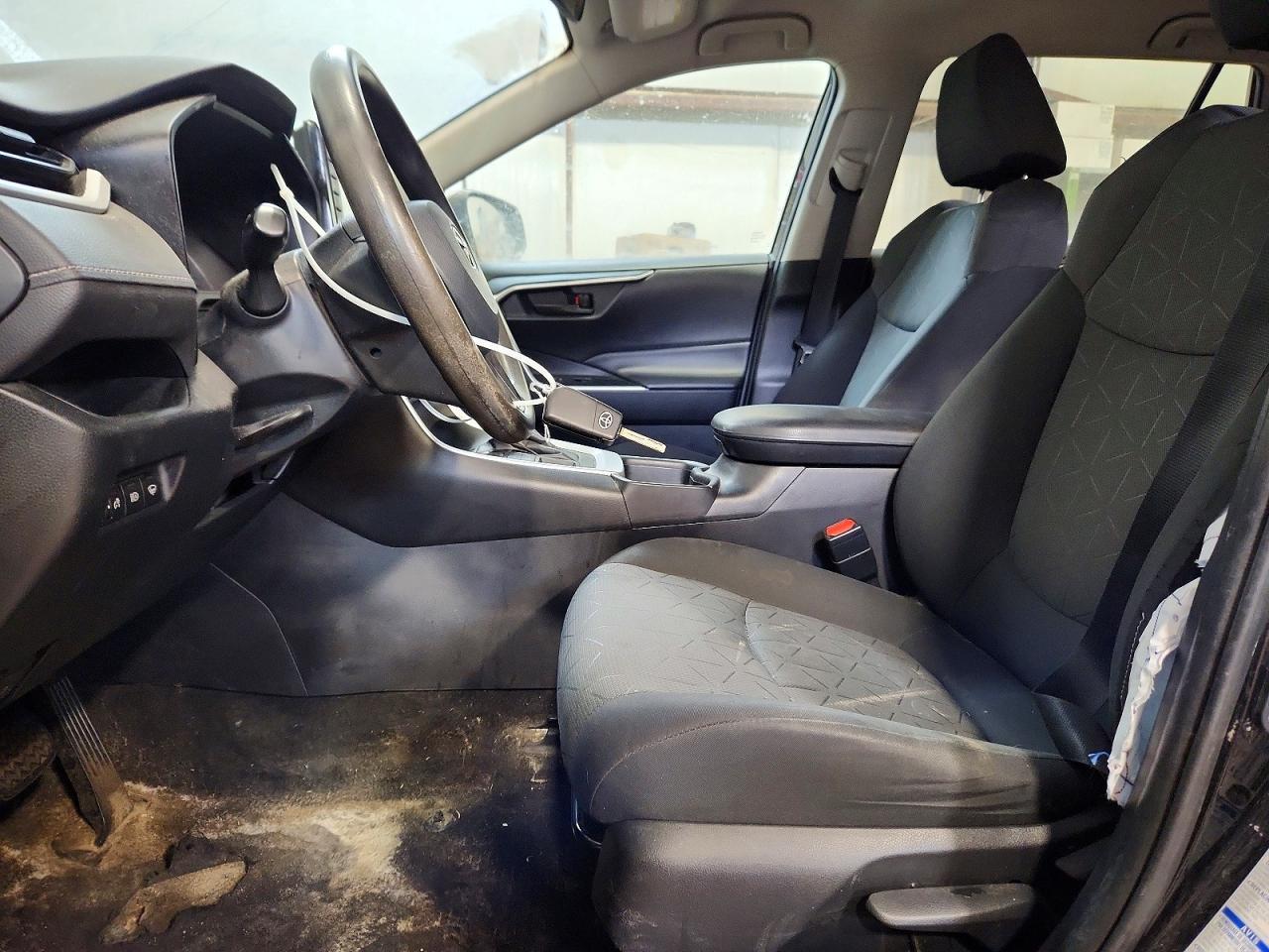2020 Toyota Rav4 Le - Фото 7