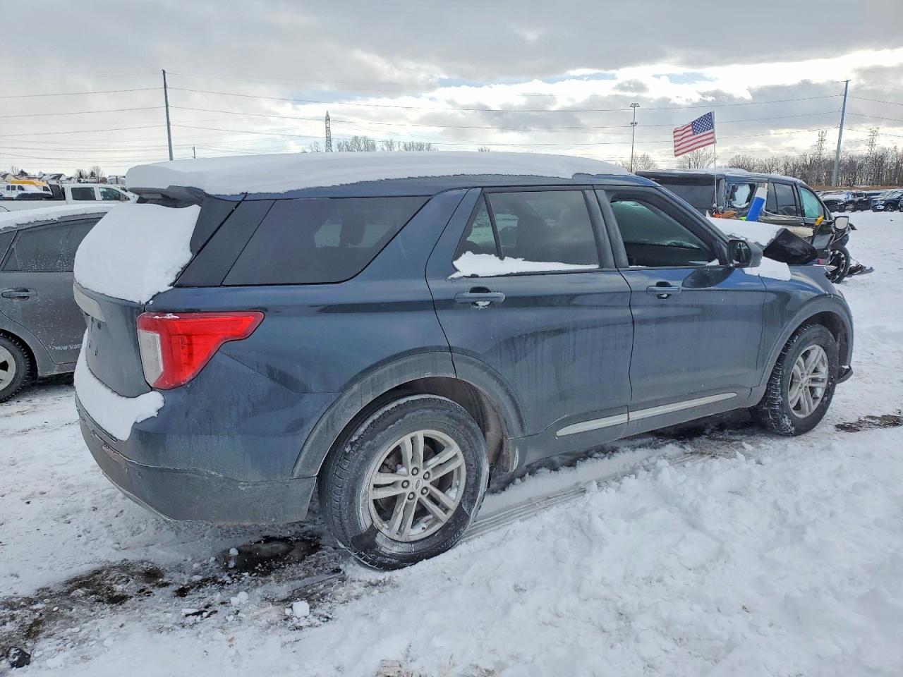 2023 Ford Explorer Xlt - Фото 3