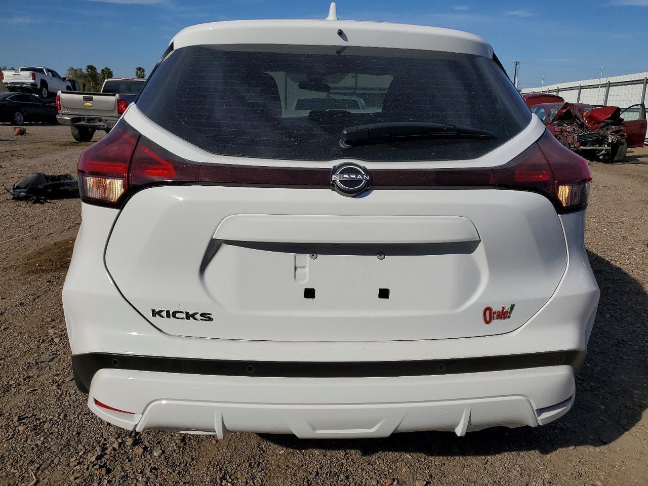 2025 Nissan Kicks Play S - Image 6