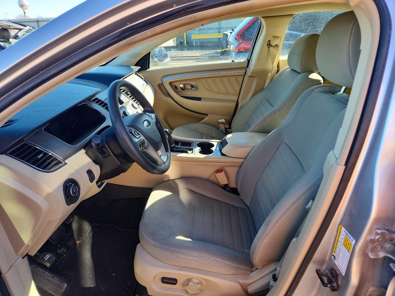2017 Ford Taurus Se - Фото 7