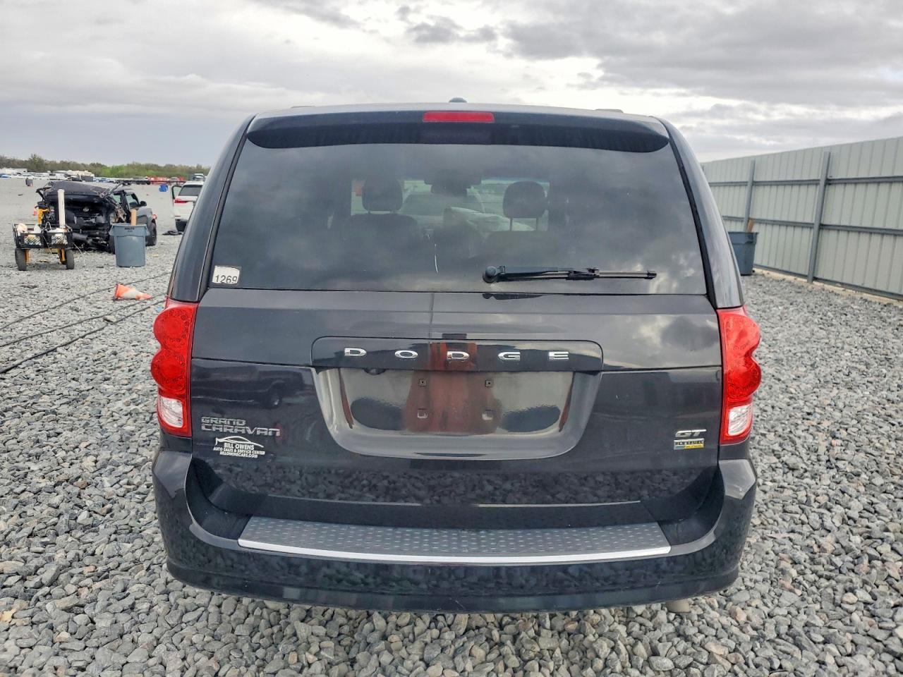 2017 Dodge Grand Caravan Gt - Image 6