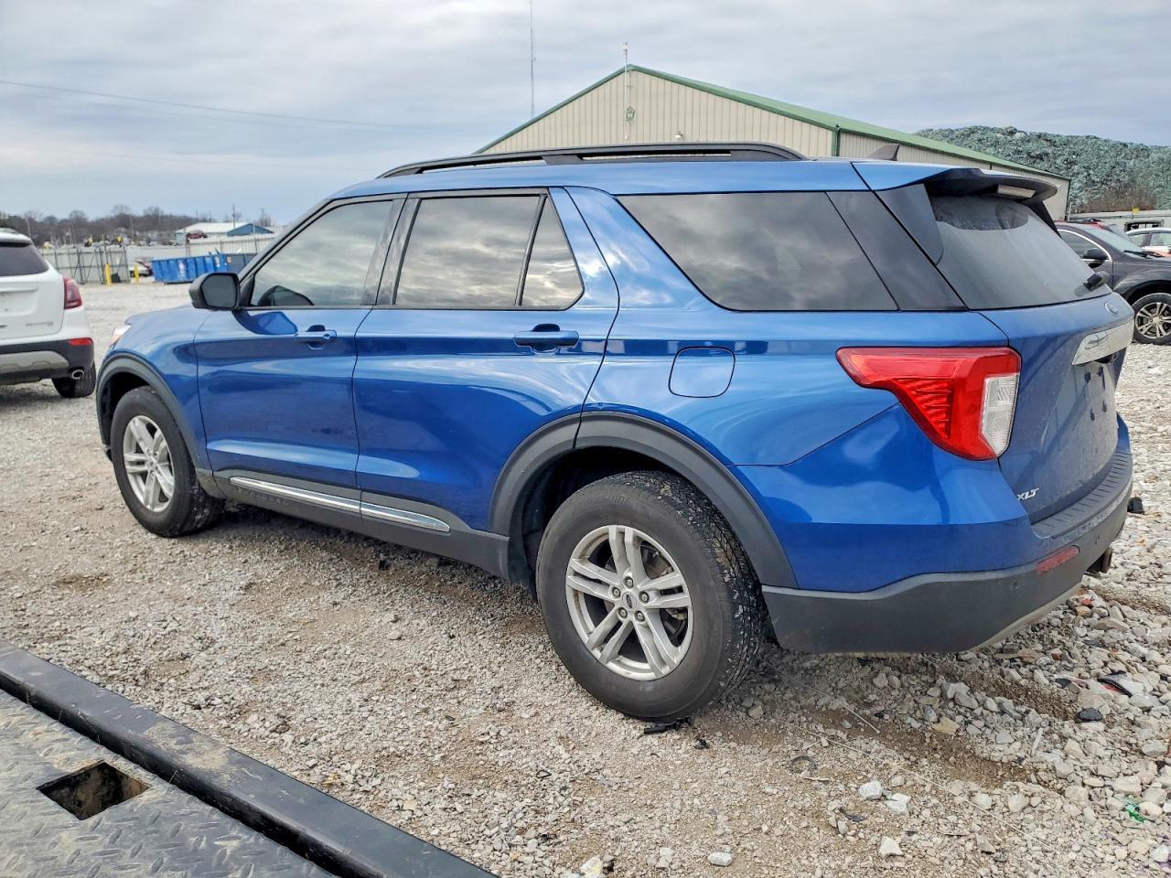 2021 Ford Explorer Xlt - Фото 2