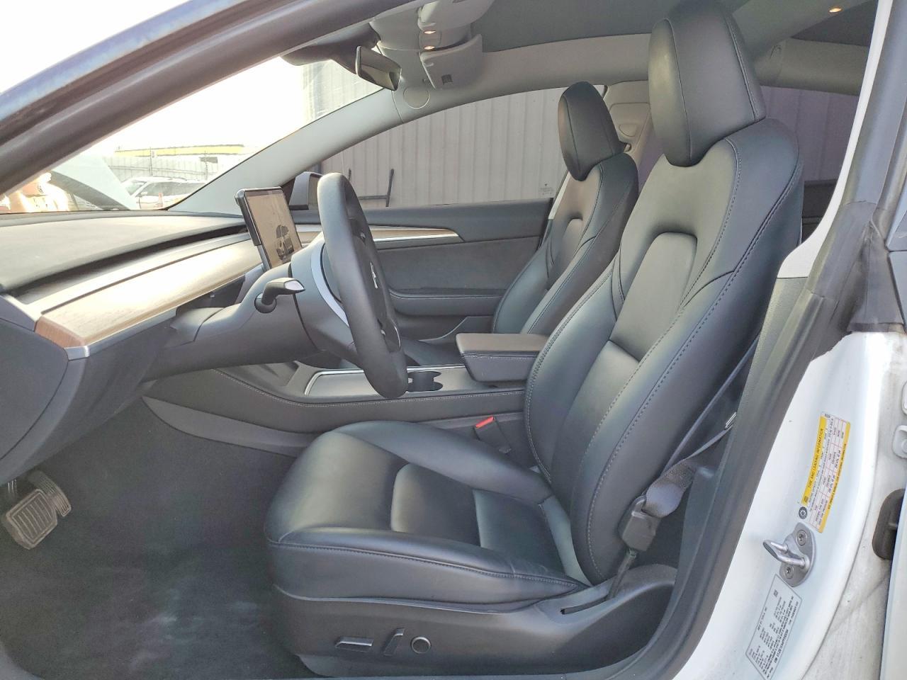 2023 Tesla Model 3 - Фото 7