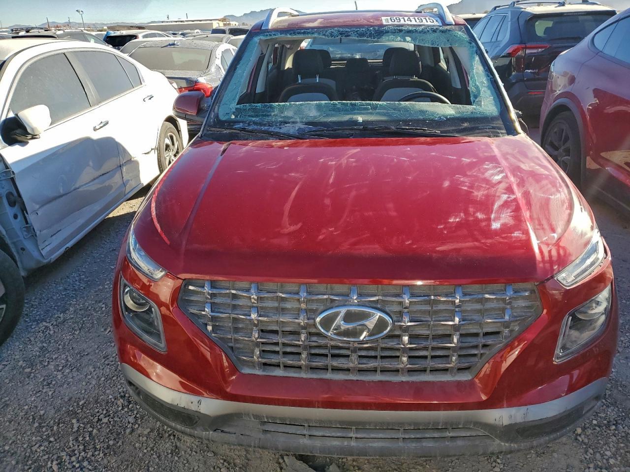 2025 Hyundai Venue Sel - Image 5