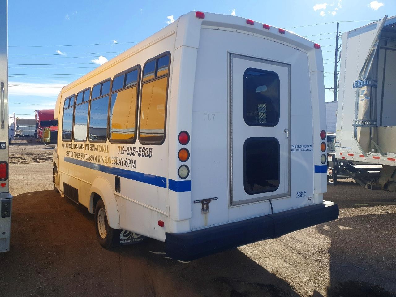 2007 Ford E450 Shuttle Bus - Фото 3