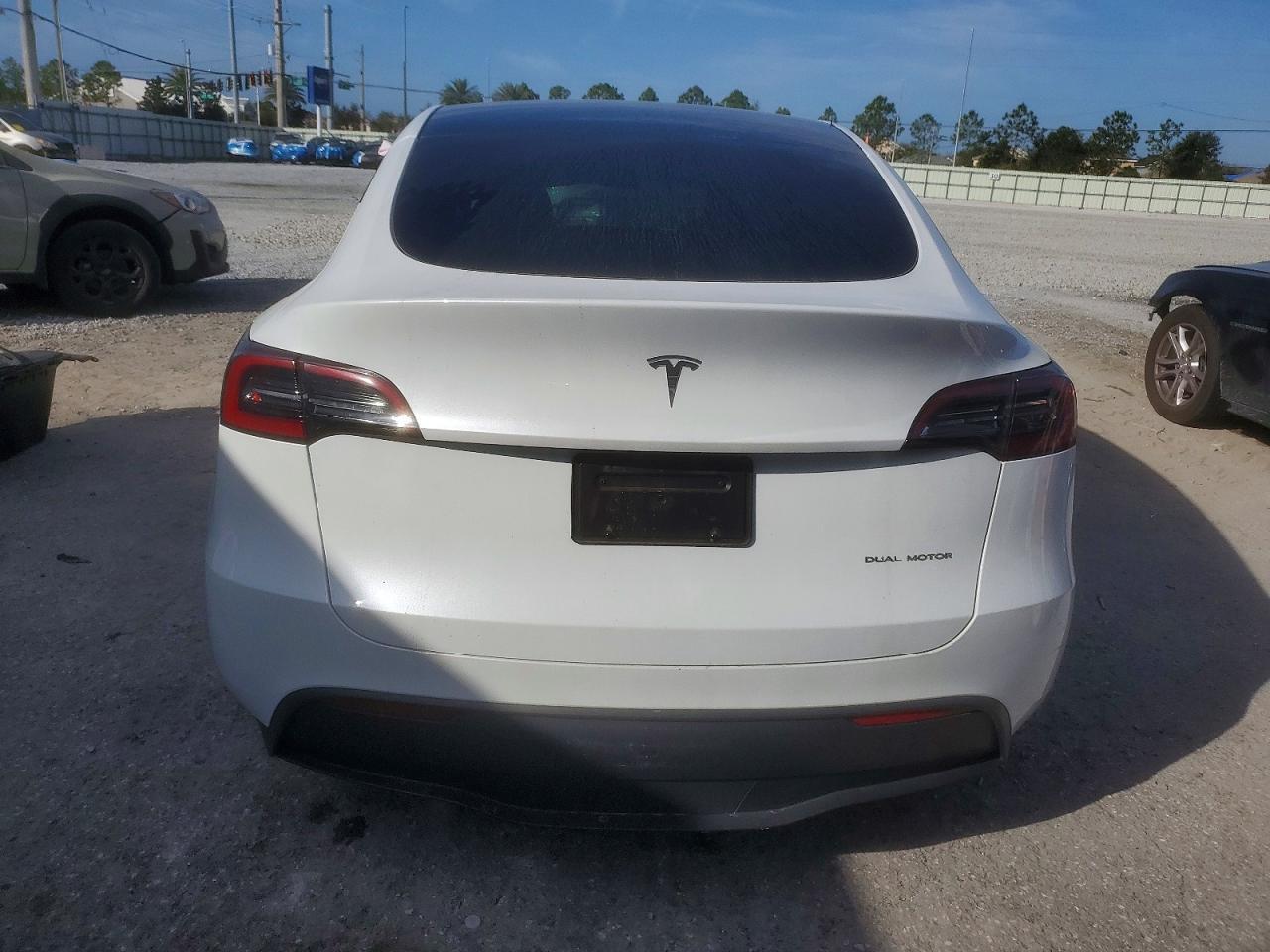 2023 Tesla Model Y - Image 6