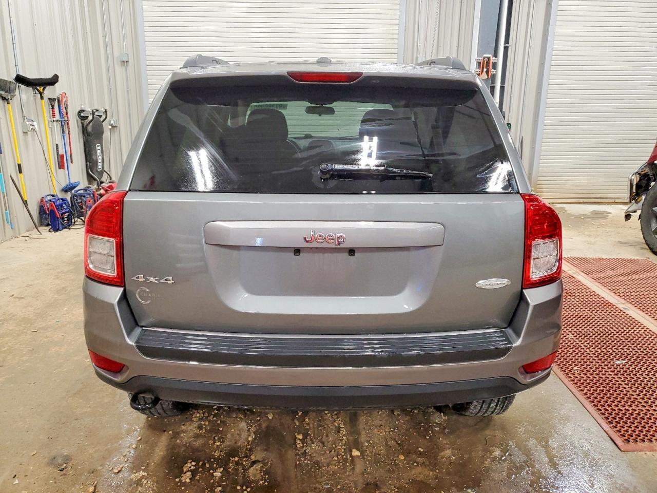 2012 Jeep Compass Latitude - Фото 6