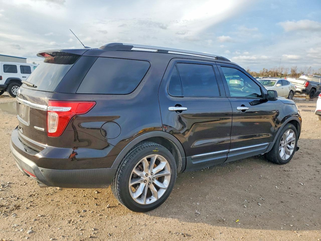 2013 Ford Explorer Xlt - Фото 3