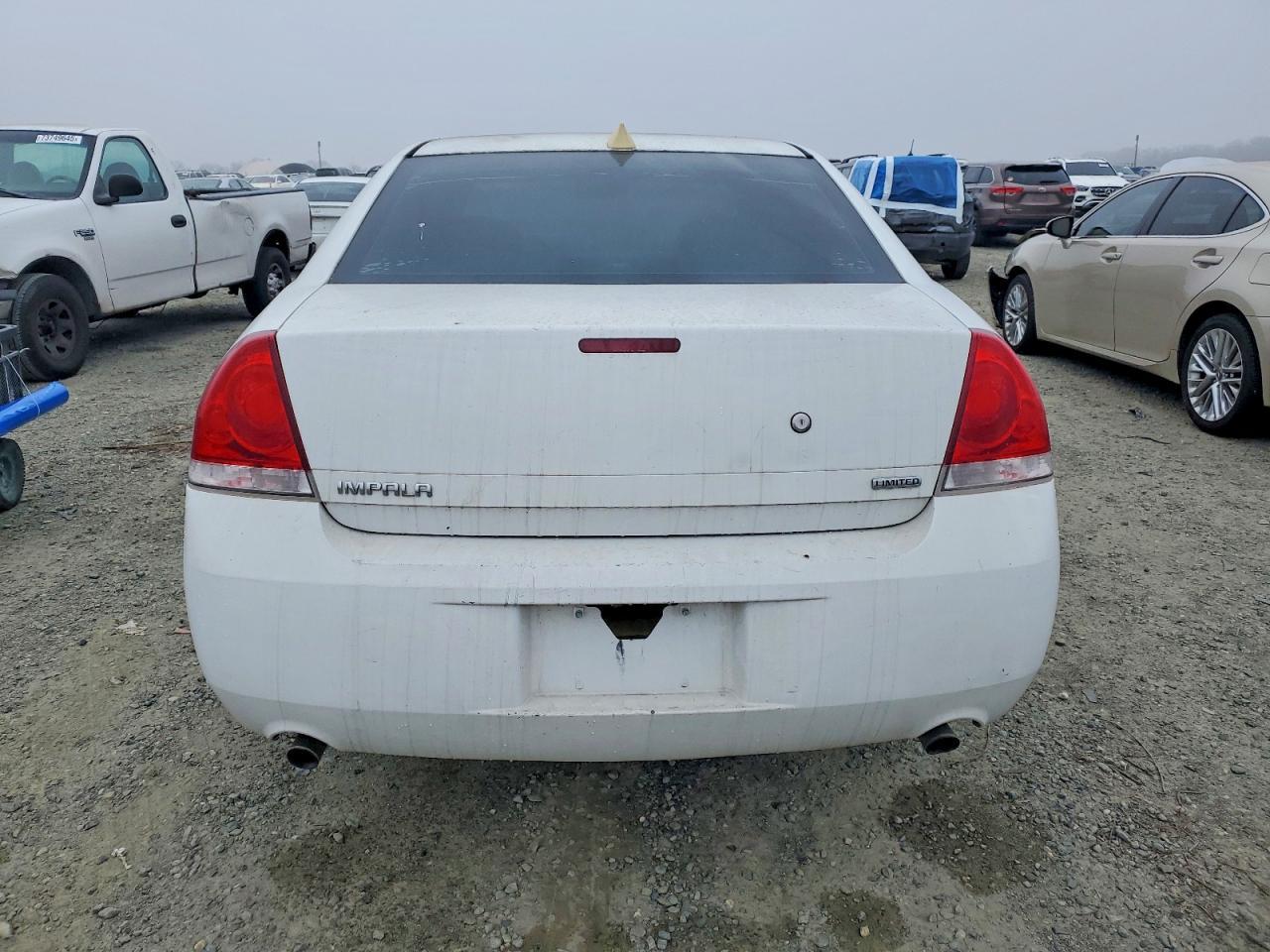 2014 Chevrolet Impala Limited Police - Фото 6
