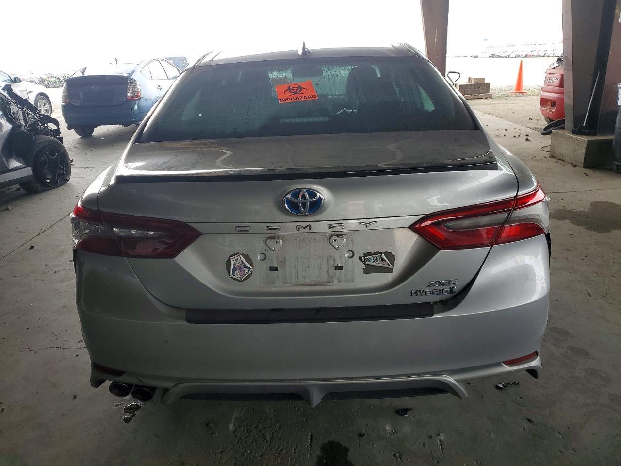 2022 Toyota Camry Hybrid Xse - Фото 6