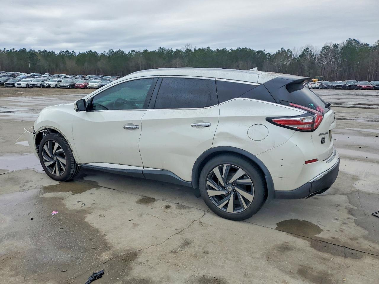 2015 Nissan Murano S - Image 2