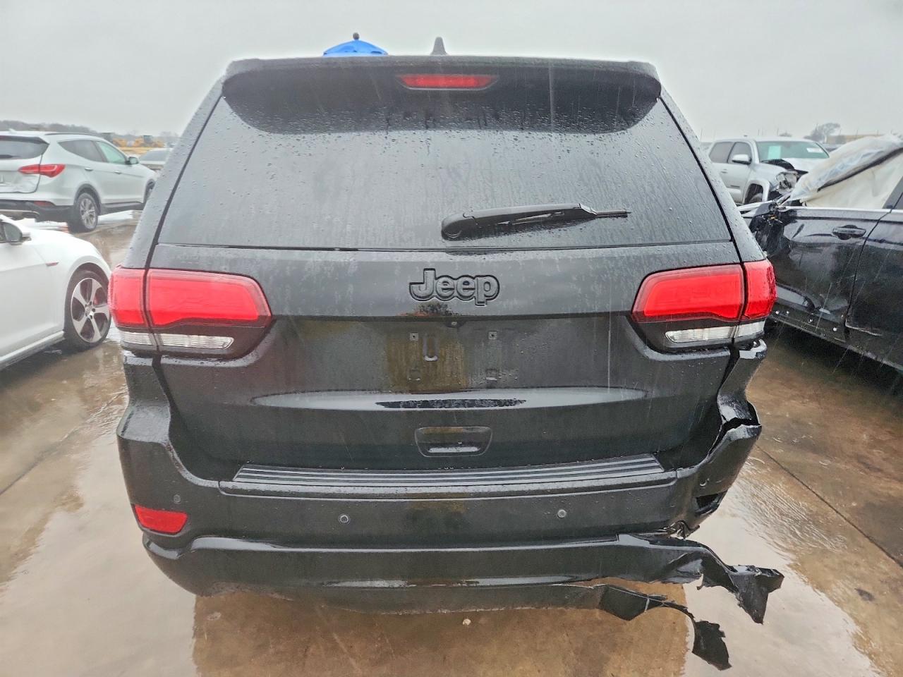 2018 Jeep Grand Cherokee Laredo - Image 6