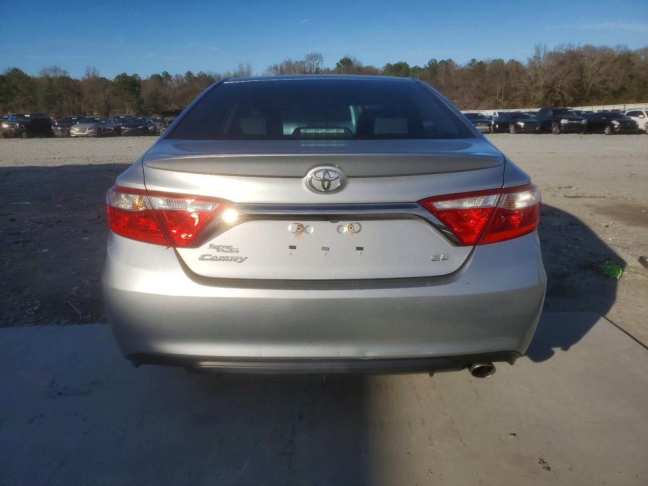 2017 Toyota Camry Le - Image 6