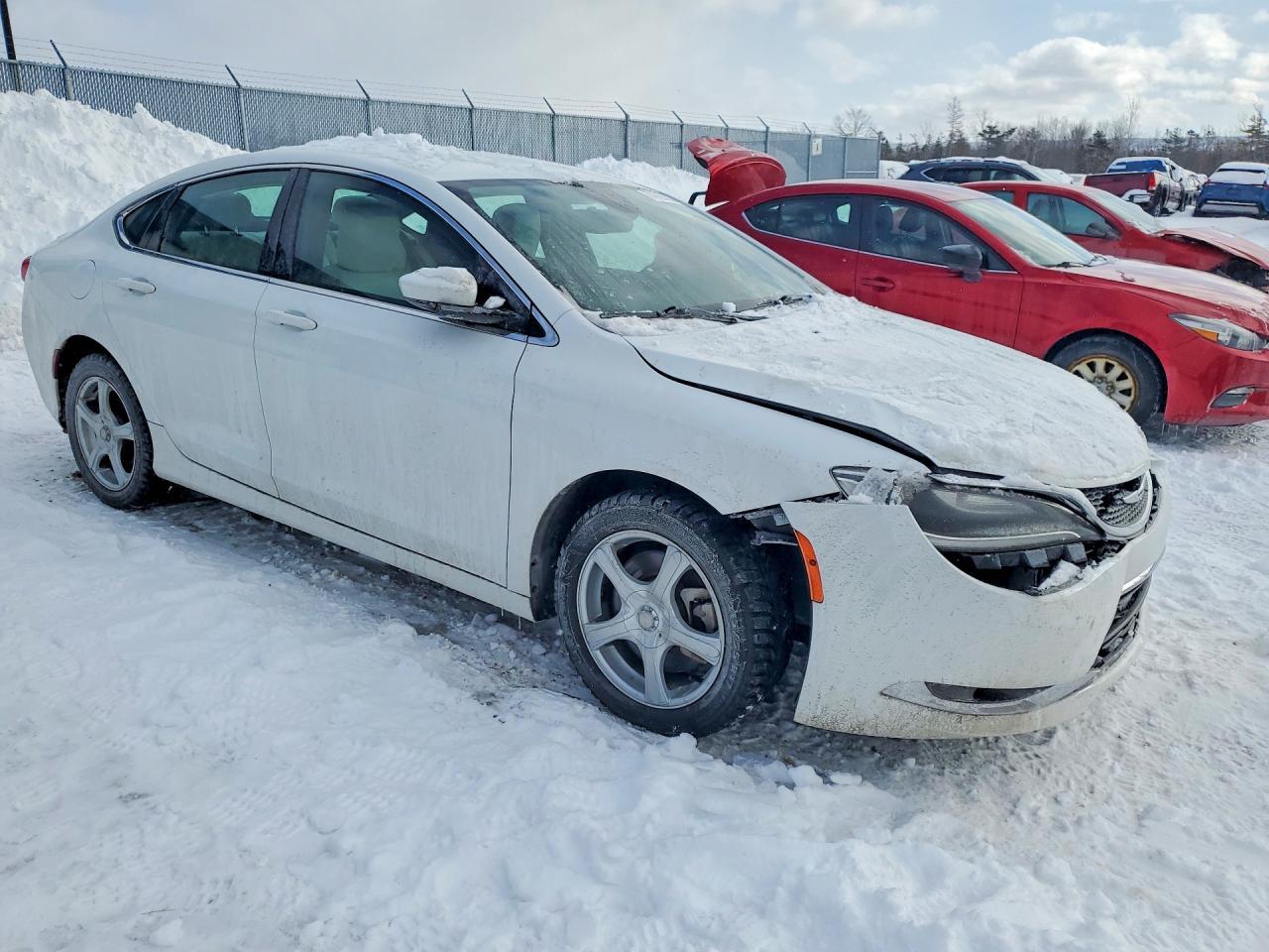 2015 Chrysler 200 Limited - Фото 4