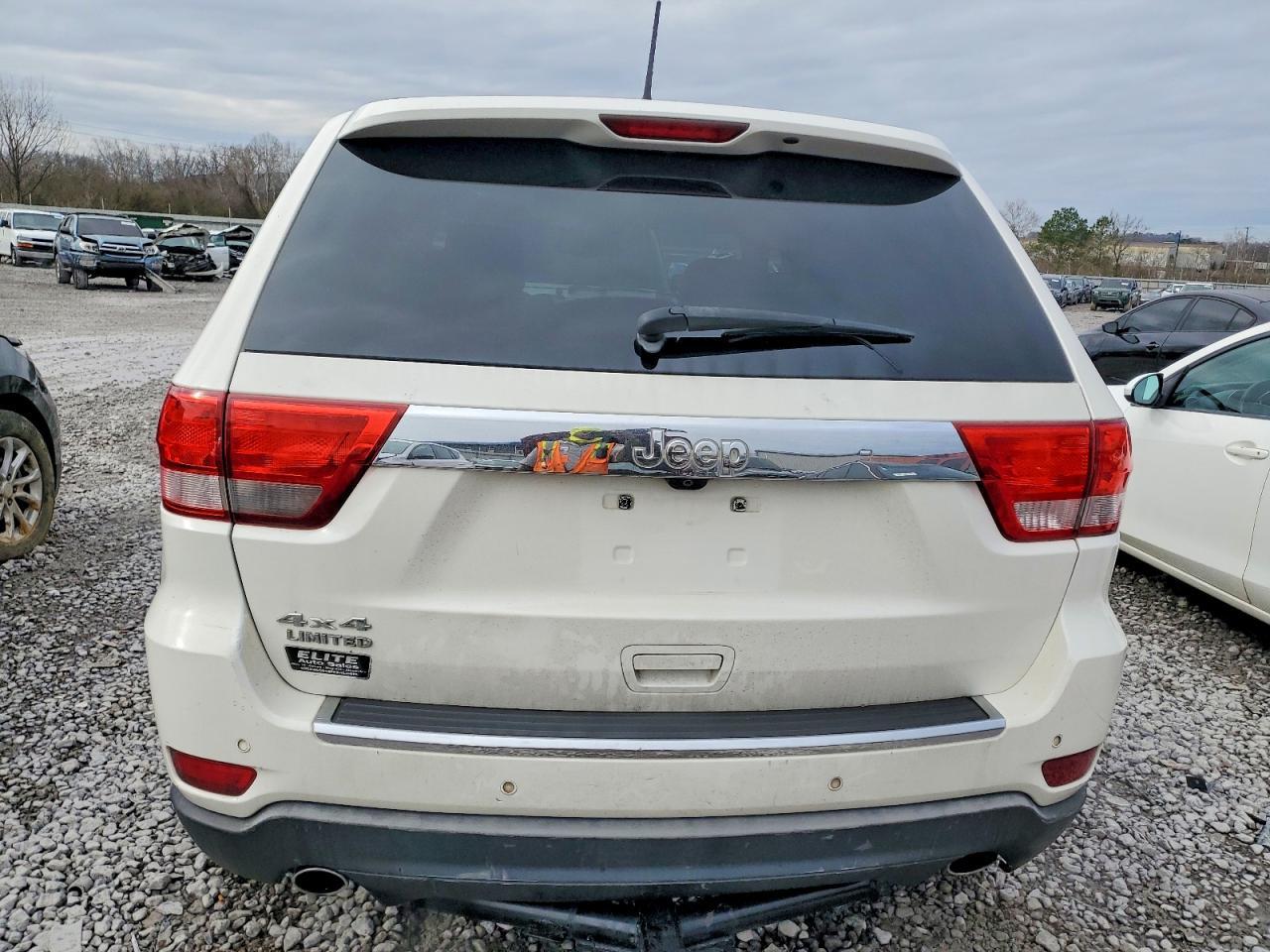 2012 Jeep Grand Cherokee Limited - Image 6