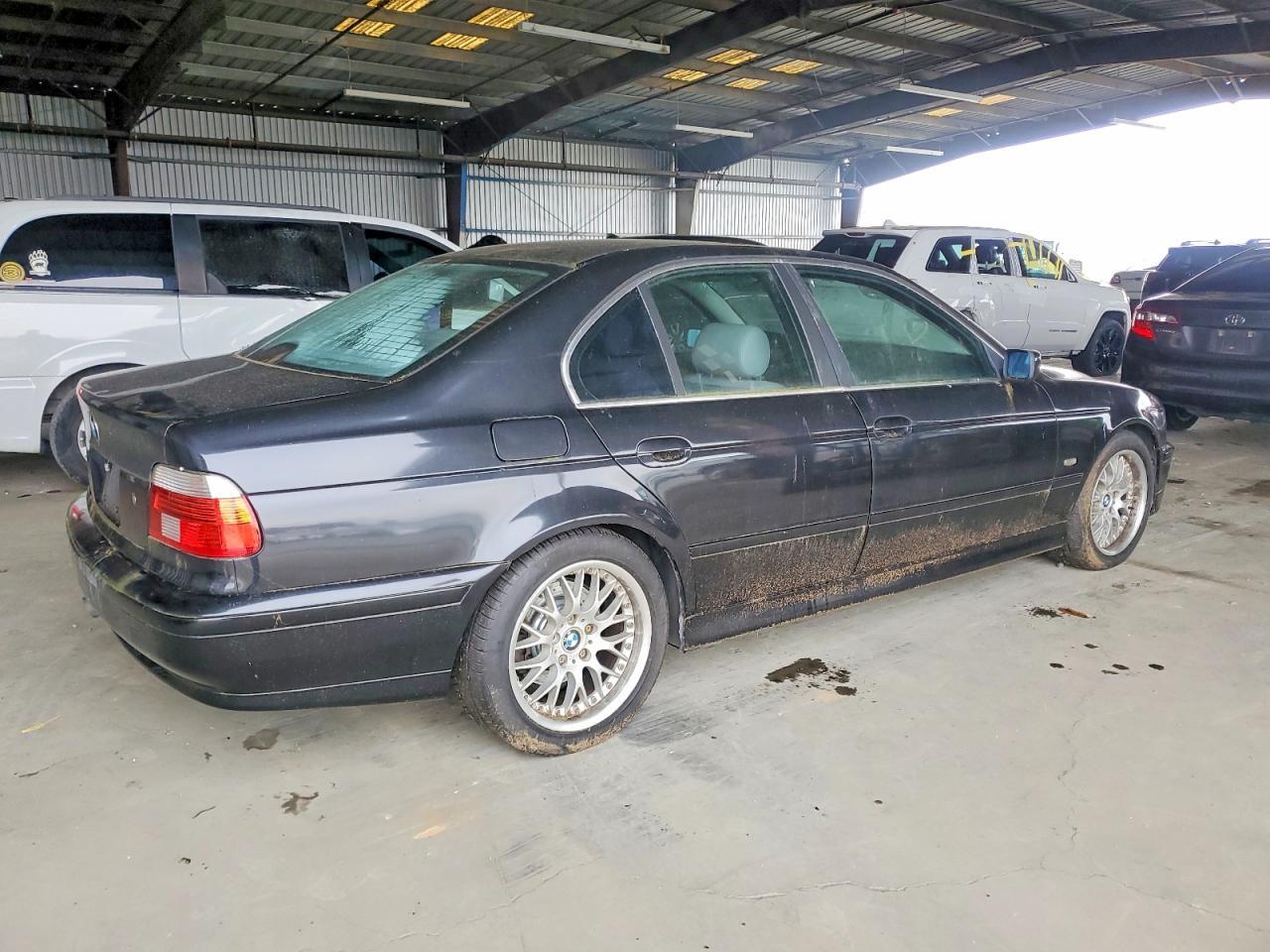 2001 BMW 525 I Automatic - Image 3
