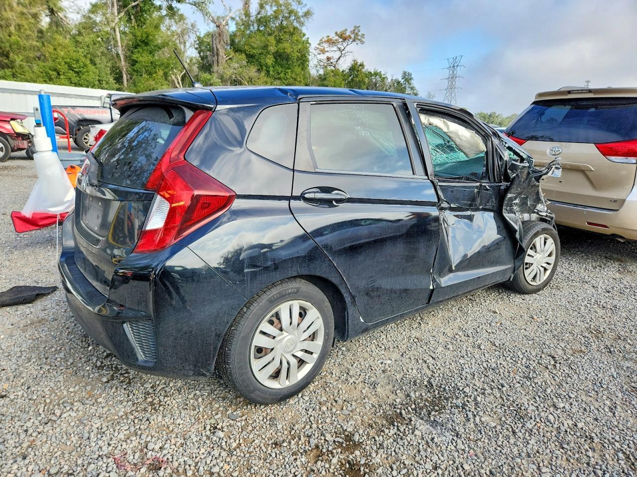 2017 Honda Fit Lx - Image 3