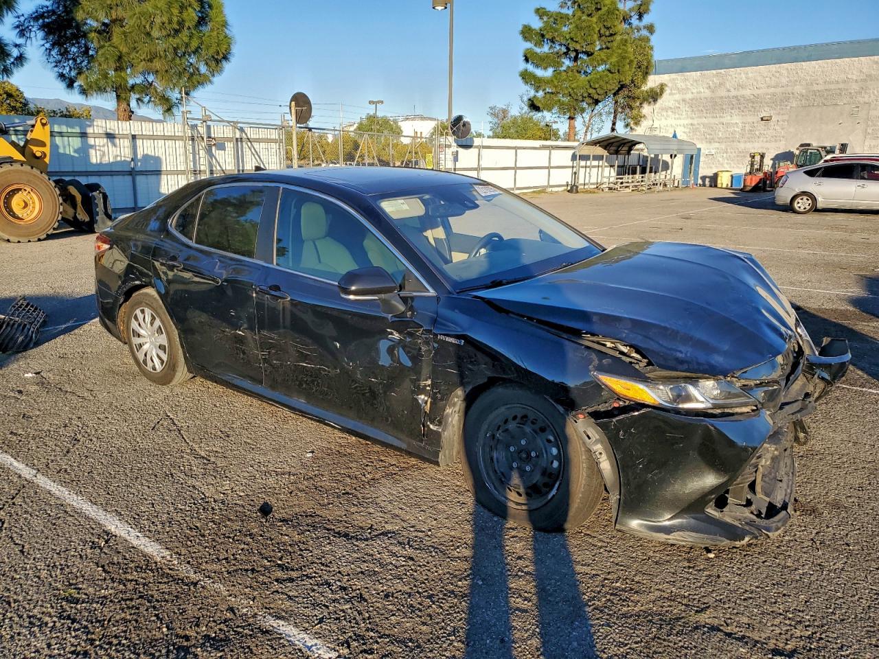 2019 Toyota Camry Le - Image 4