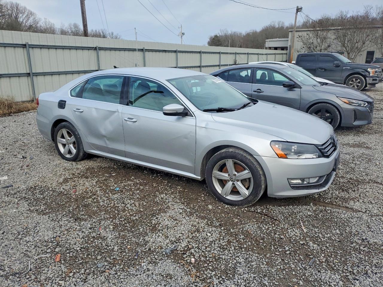 2015 Volkswagen Passat S - Фото 4