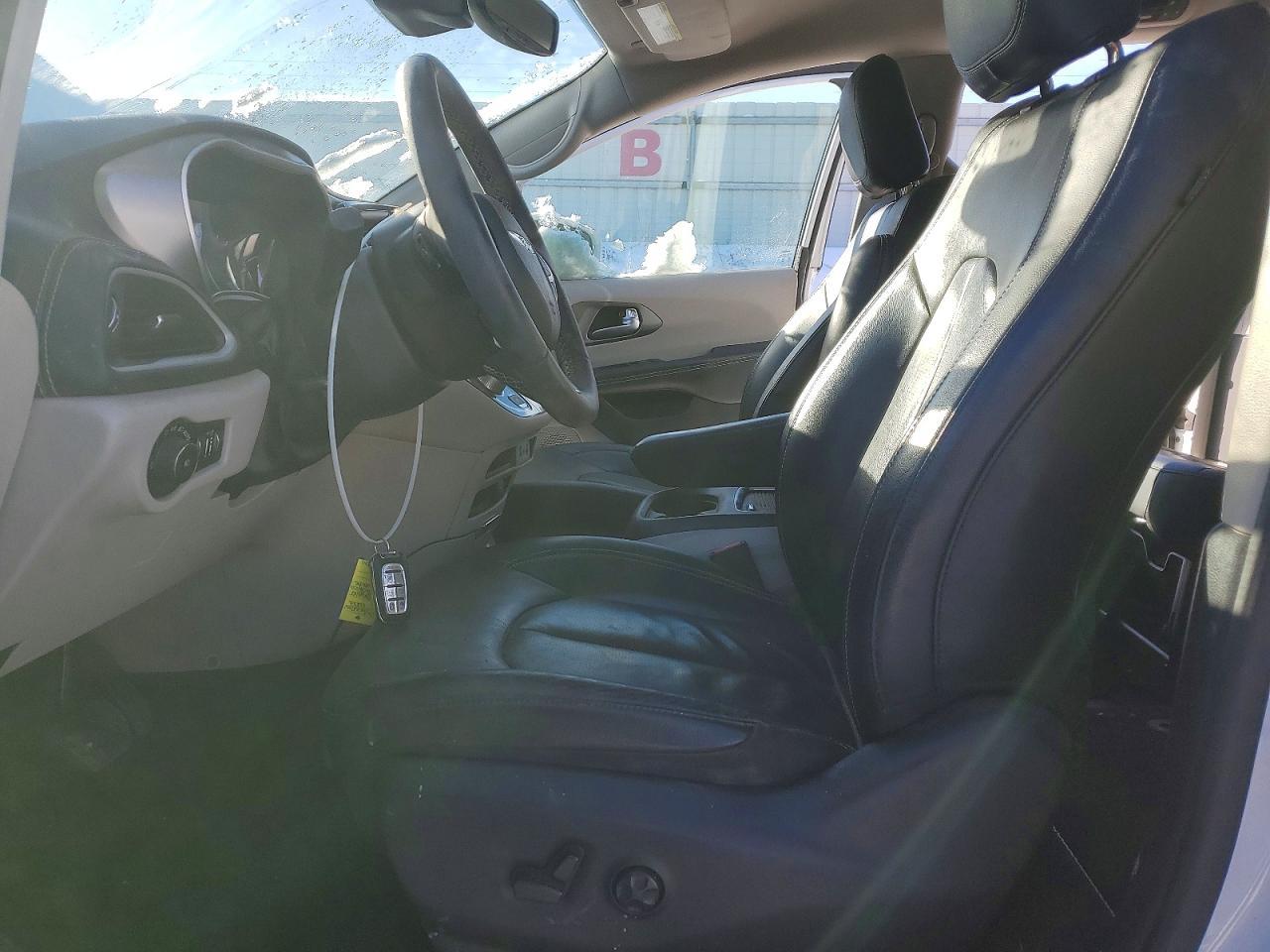 2022 Chrysler Pacifica Touring L - Фото 7