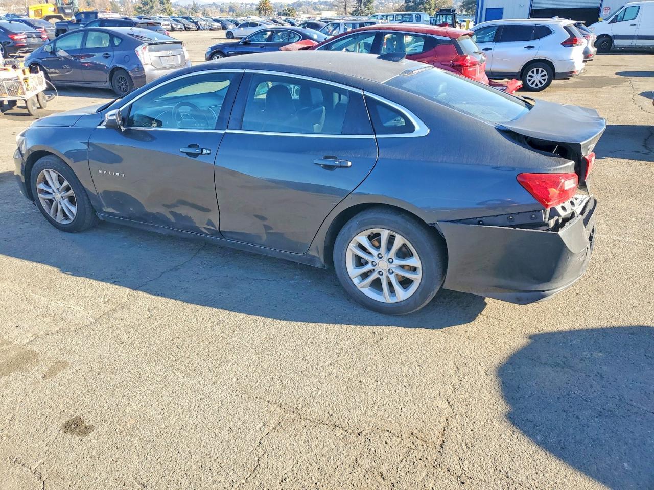 2017 Chevrolet Malibu - Фото 2