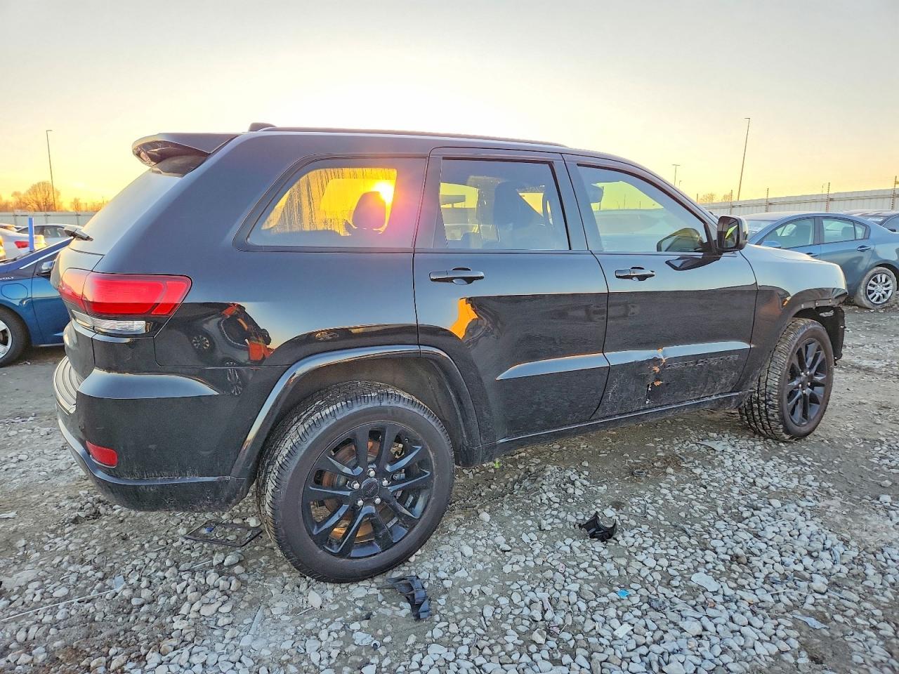 2017 Jeep Grand Cherokee Laredo - Фото 3