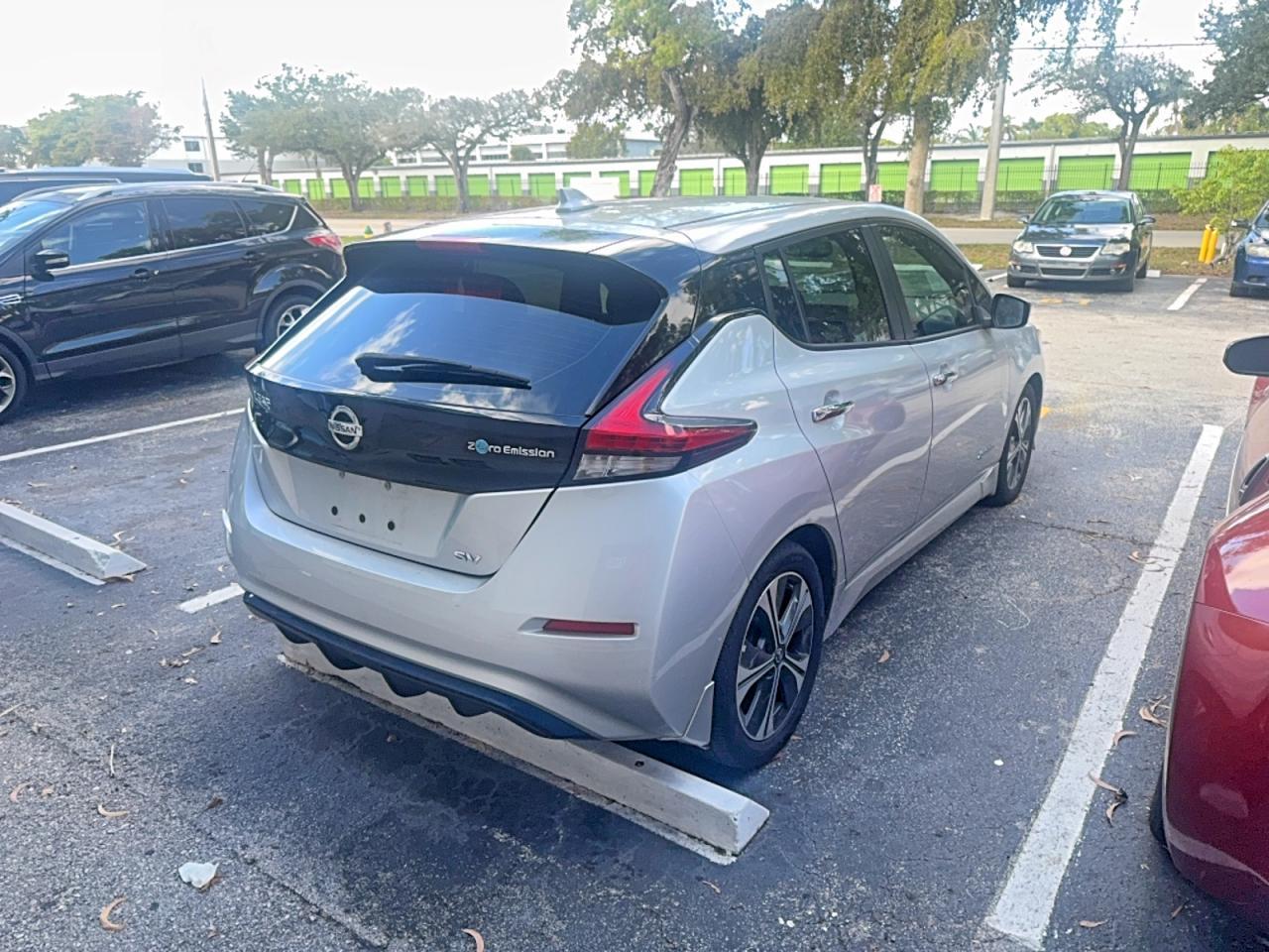 2018 Nissan Leaf S - Фото 4