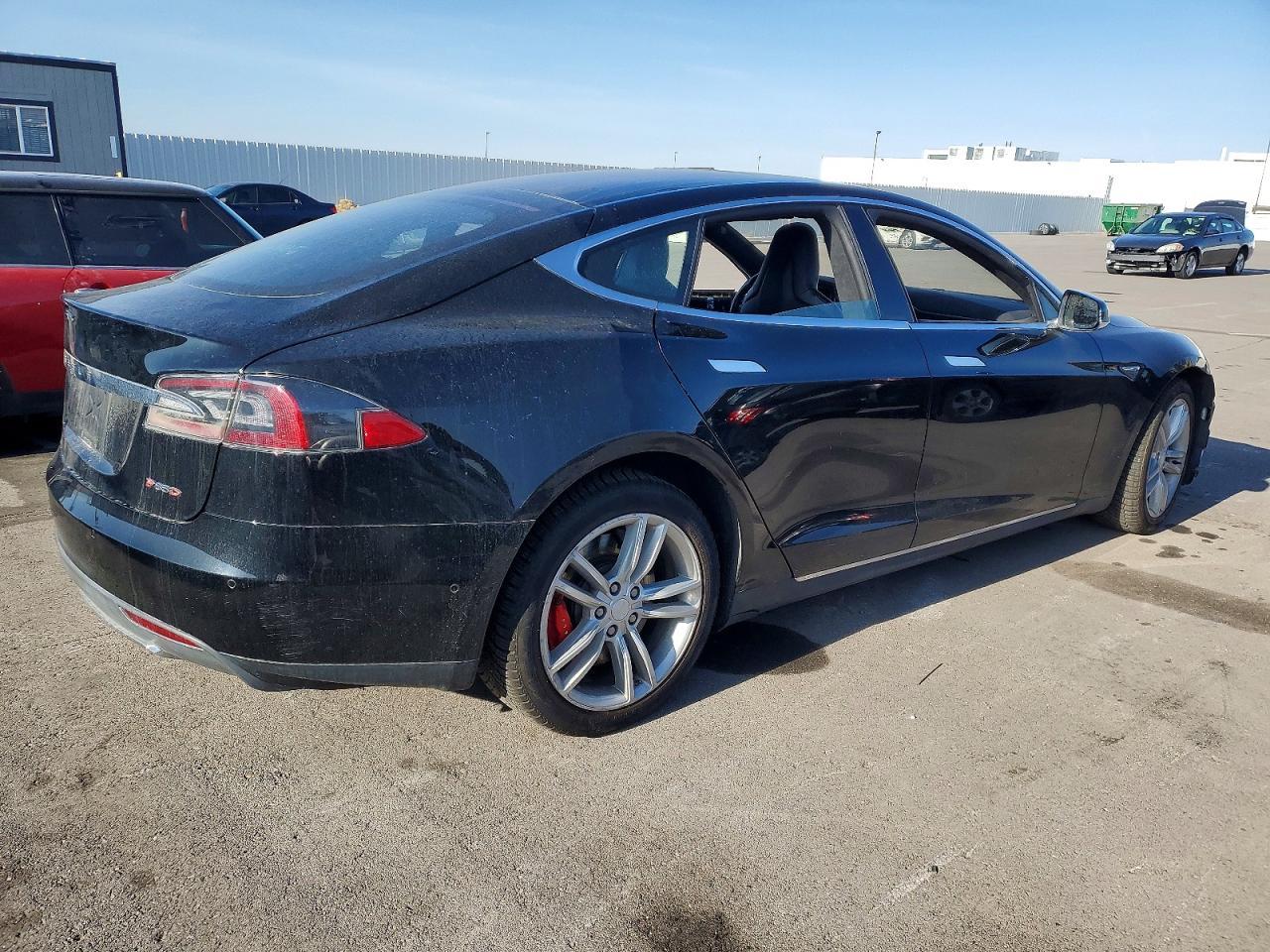 2015 Tesla Model S P85D - Image 3