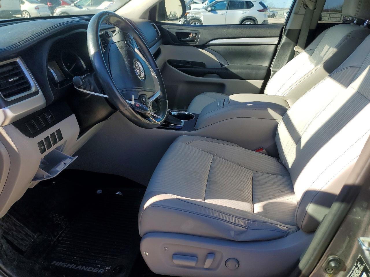 2014 Toyota Highlander - Фото 7