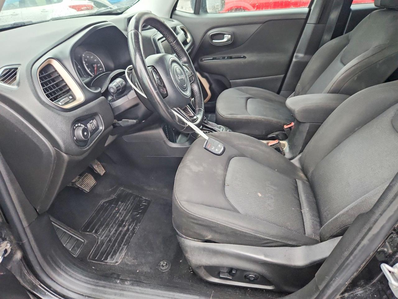 2016 Jeep Renegade Latitude - Image 7