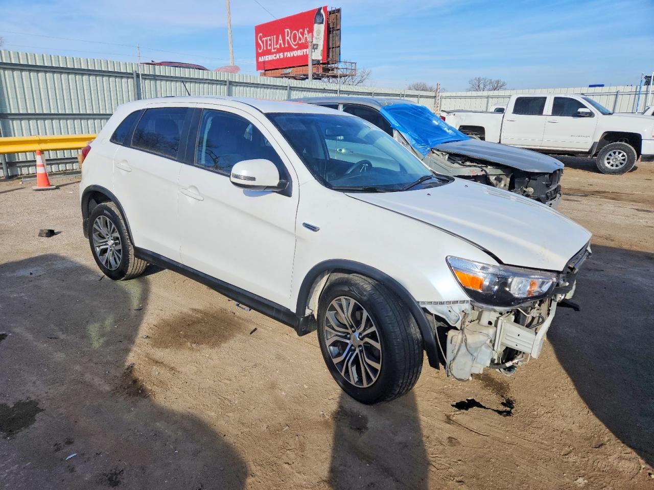 2018 Mitsubishi Outlander Sport Es - Image 4