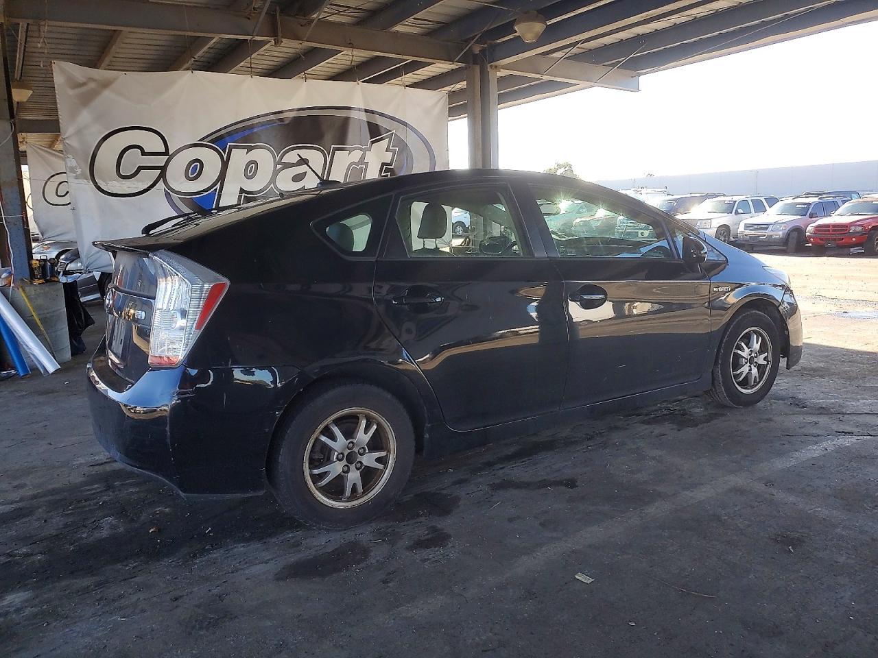 2010 Toyota Prius - Фото 3