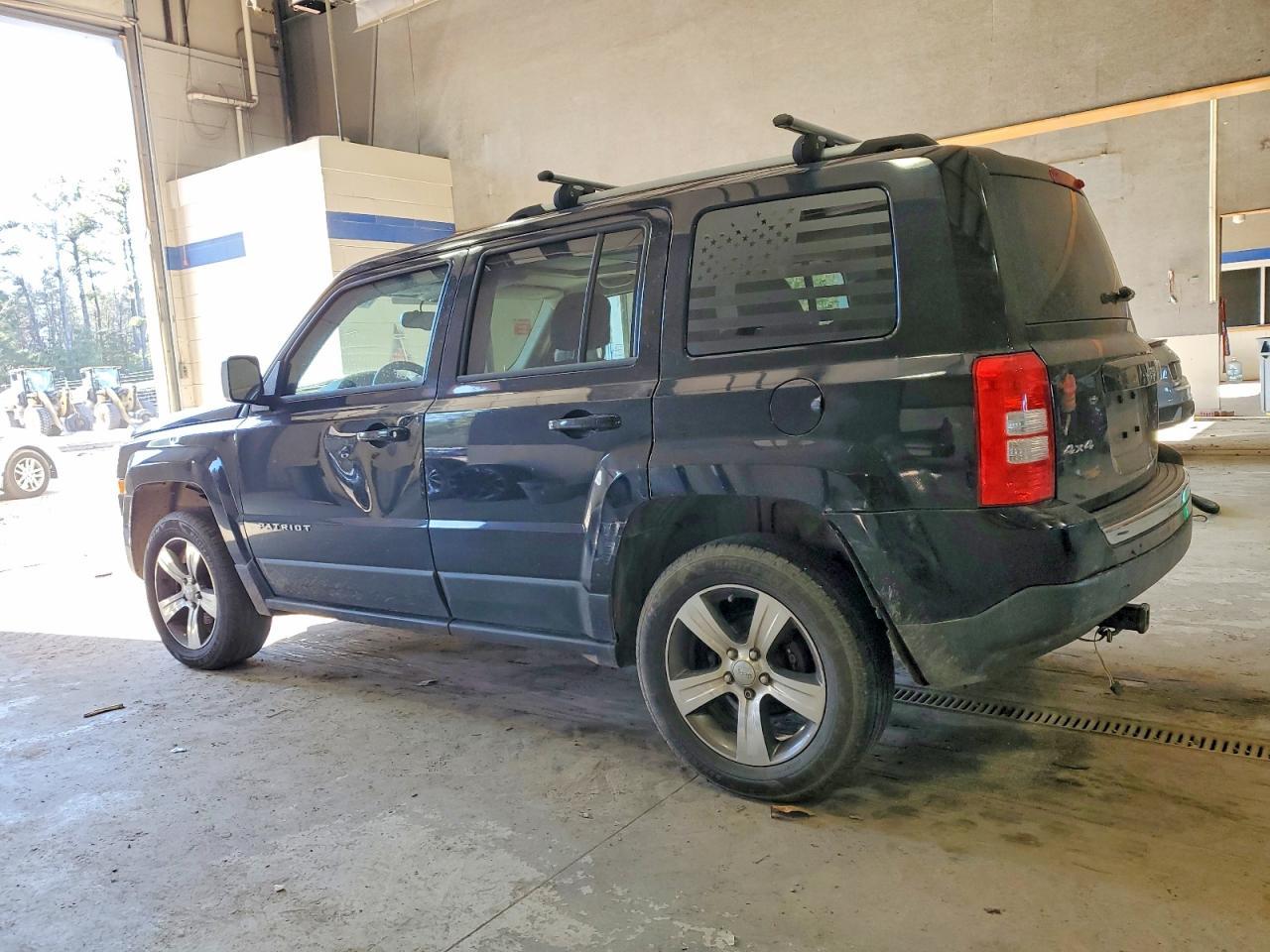 2017 Jeep Patriot Latitude - Фото 2