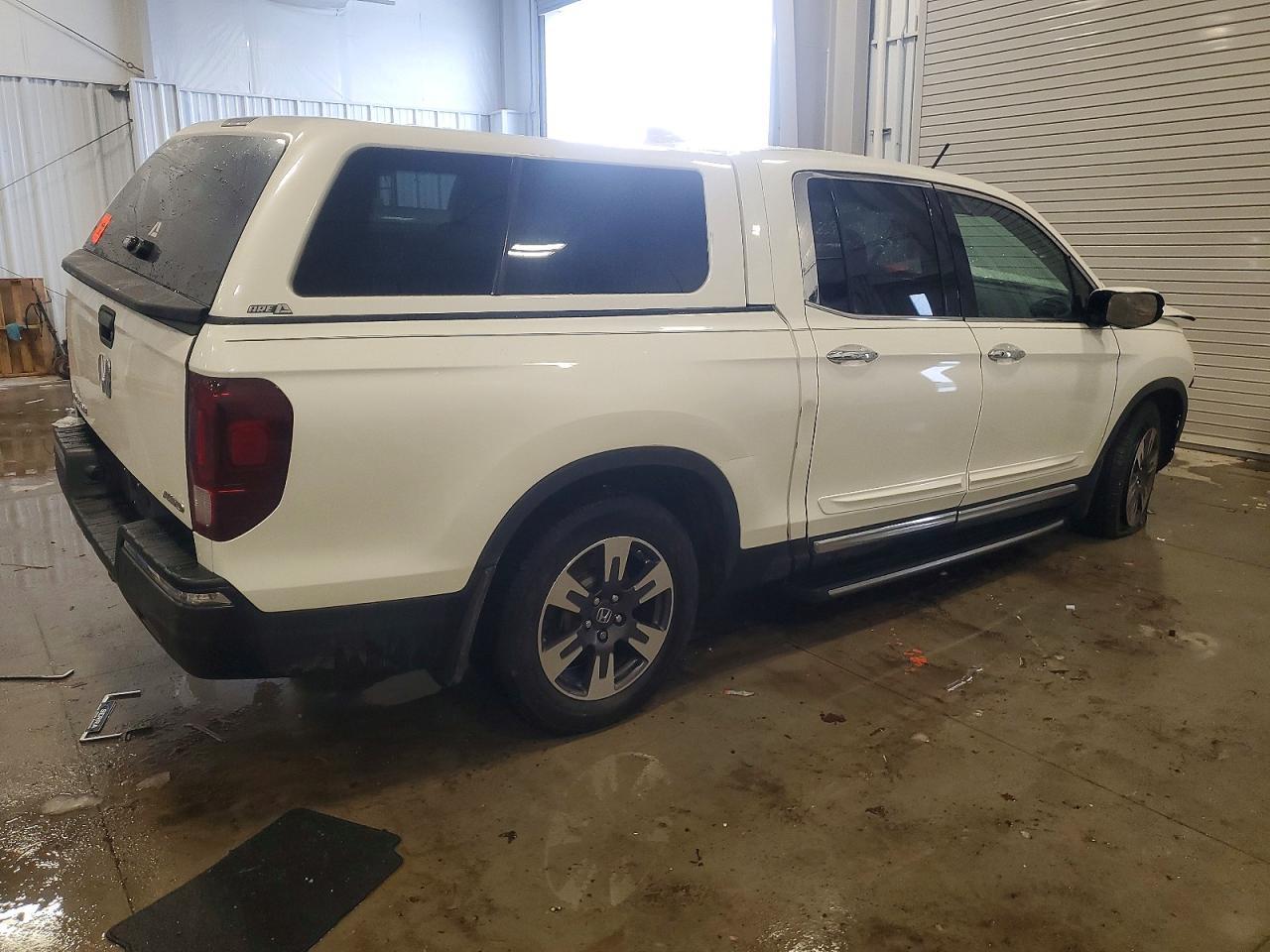 2017 Honda Ridgeline Rtl - Image 3