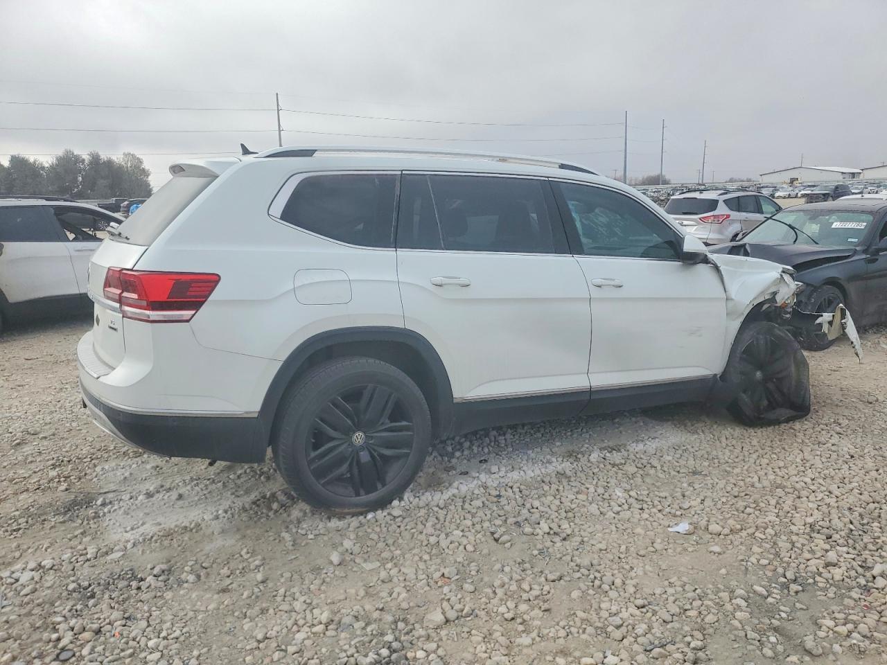 2019 Volkswagen Atlas Sel Premium - Image 3