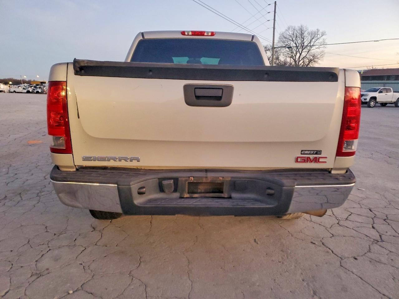 2009 GMC Sierra C1500 - Image 6