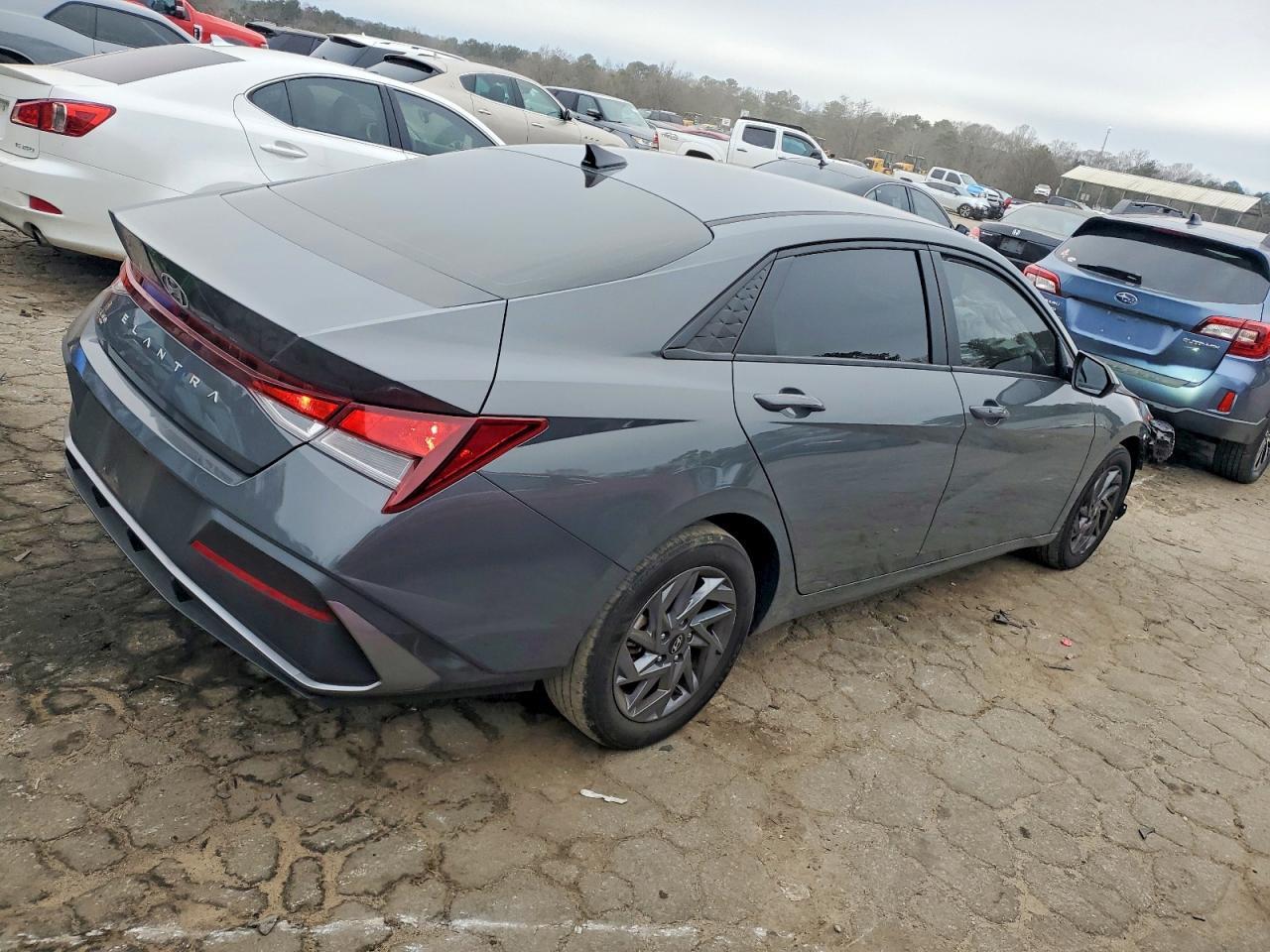 2024 Hyundai Elantra Sel - Фото 3