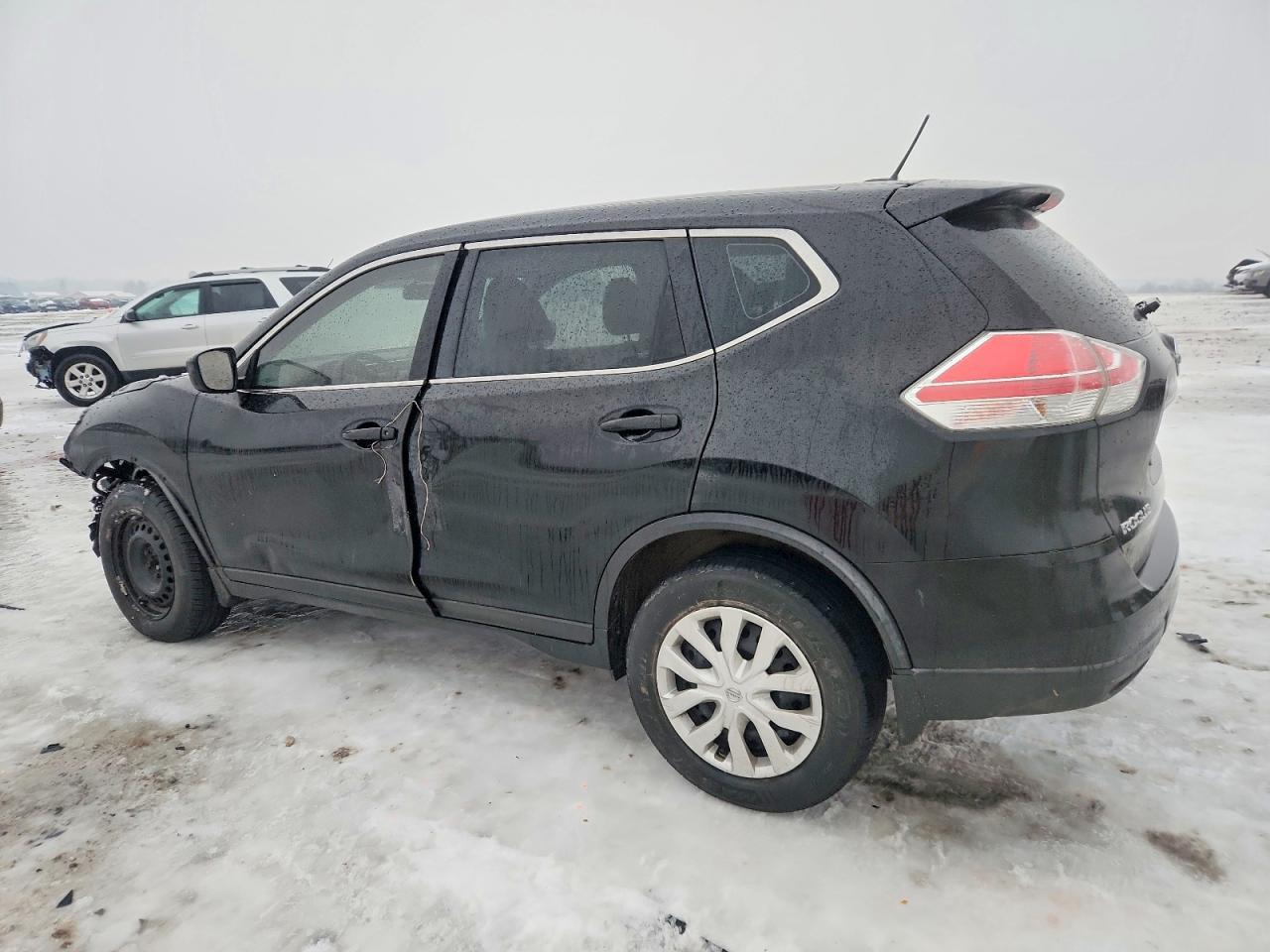 2016 Nissan Rogue S - Image 2
