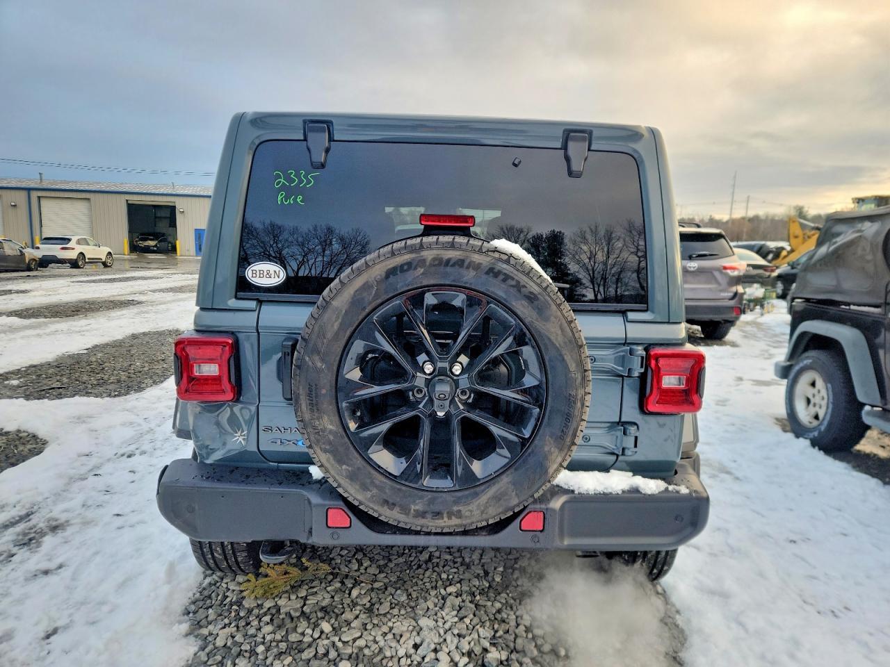 2025 Jeep Wrangler Sahara 4Xe - Image 6