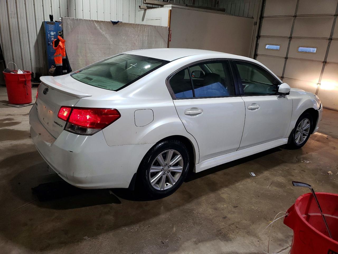 2012 Subaru Legacy 2.5I Premium - Image 3