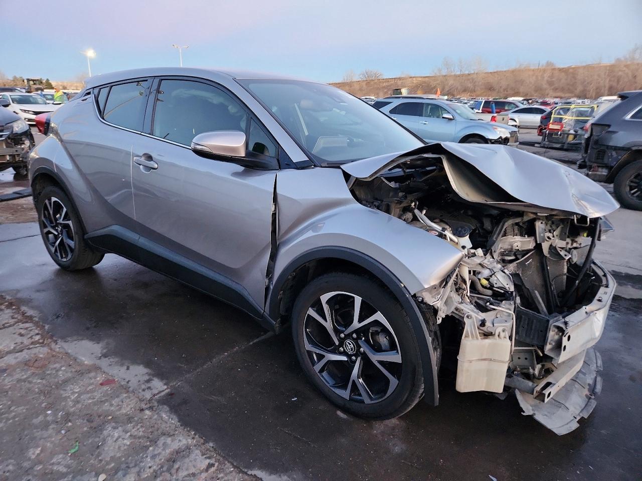 2019 Toyota C-Hr Limited - Фото 4