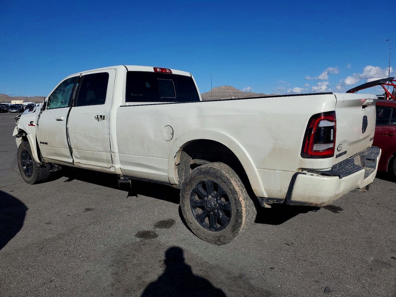 2021 Ram 2500 Laramie - Фото 2