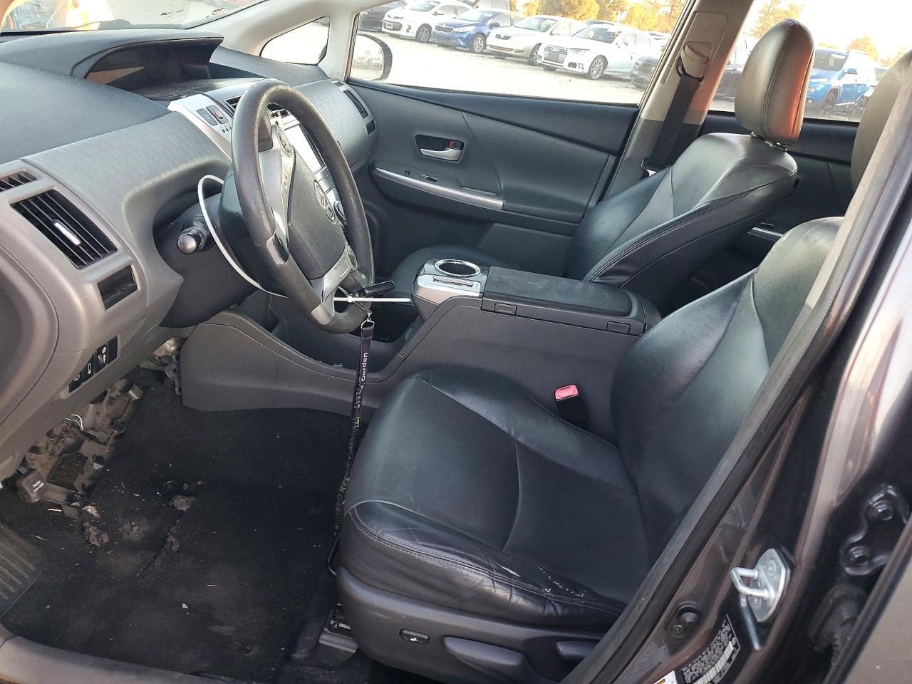 2012 Toyota Prius V - Фото 7