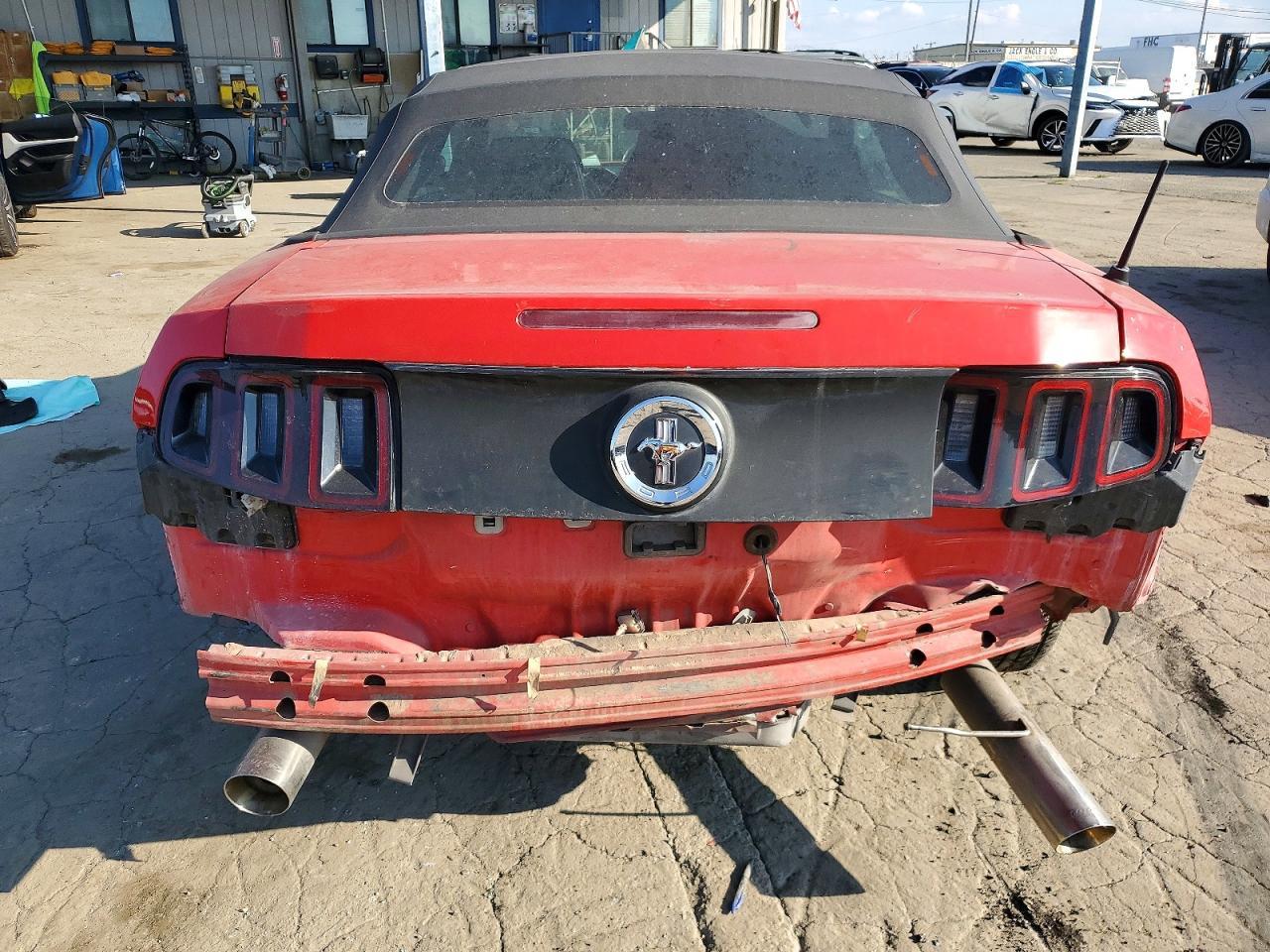 2014 Ford Mustang - Image 6