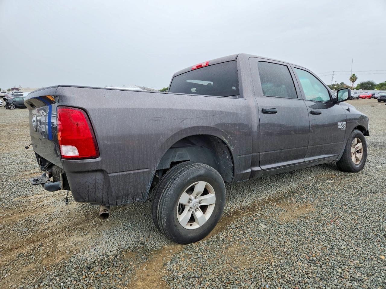 2022 Ram 1500 Classic Slt - Фото 3