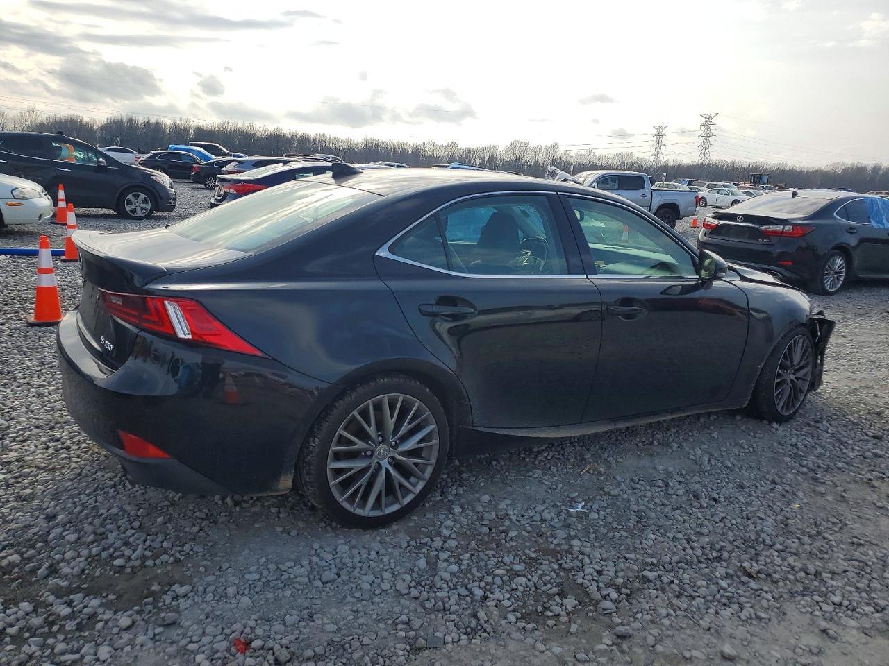 2015 Lexus Is 250 - Image 3