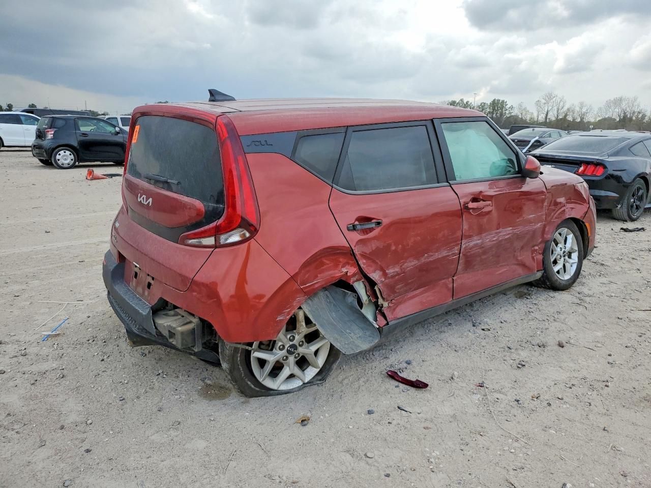 2022 Kia Soul Lx - Фото 3