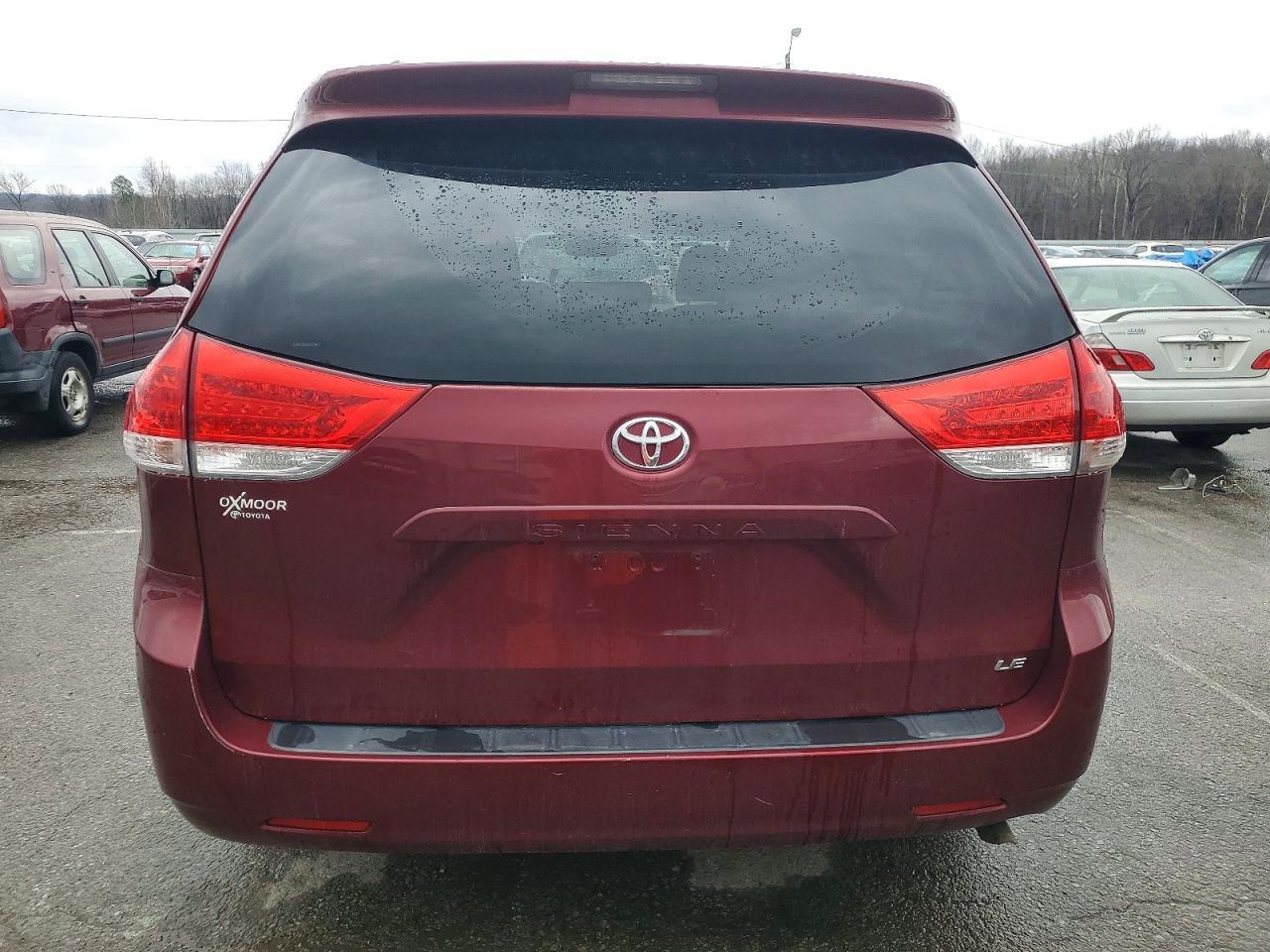 2014 Toyota Sienna Le - Фото 6